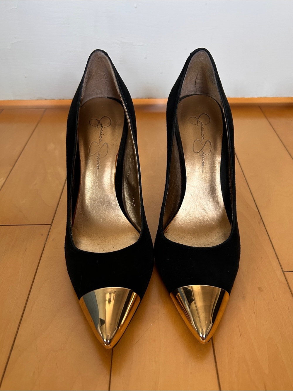 Jessica Simpson Black Pumps with Gold Pointed Caps